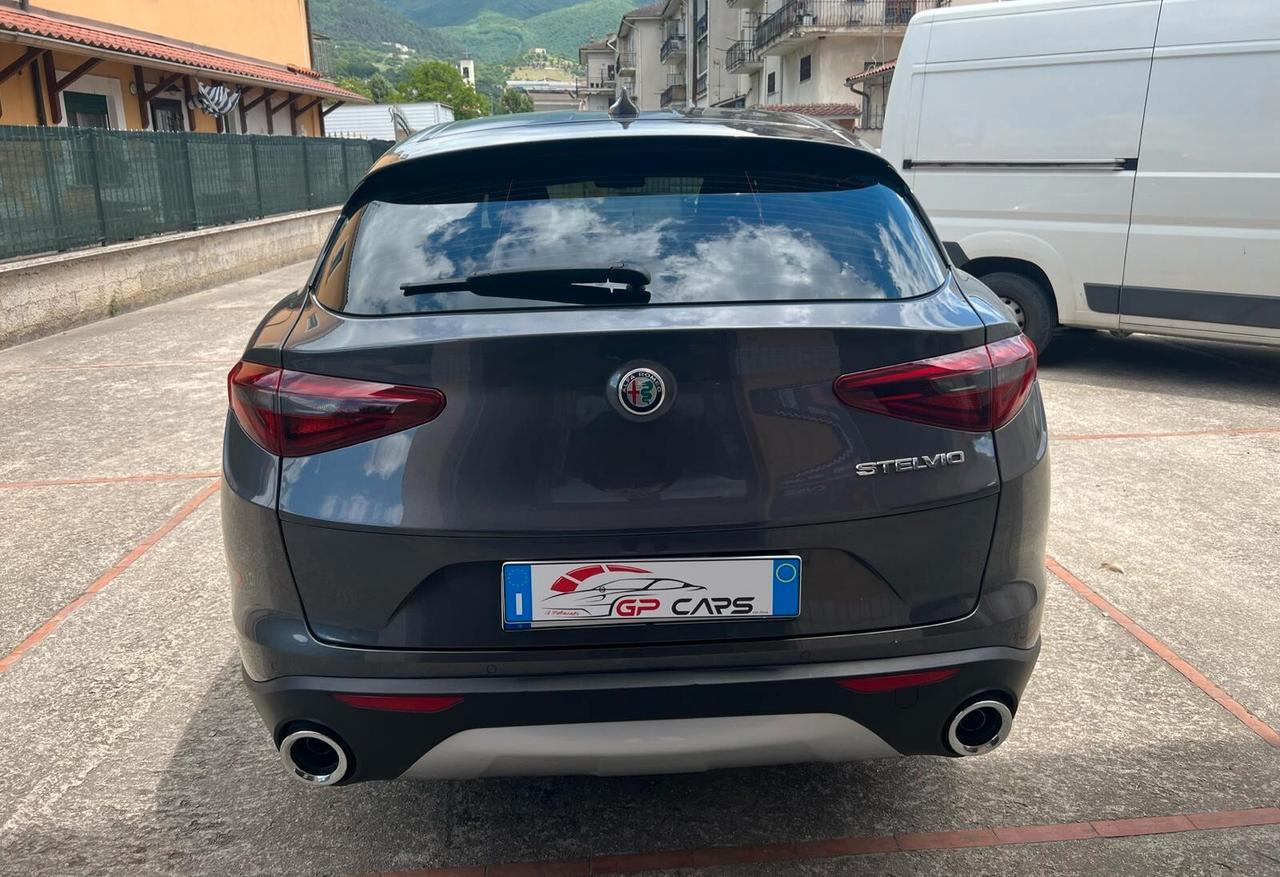 Alfa Romeo Stelvio 2.2 Turbodiesel 160 CV AT8 RWD Business