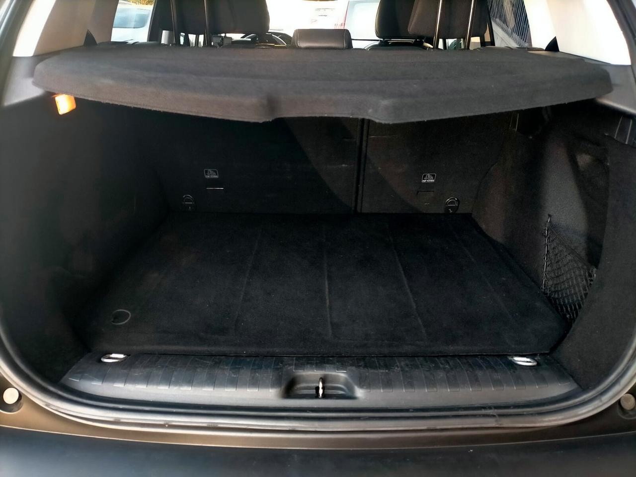 Peugeot 2008 BlueHDi 100 S&S Black Matt