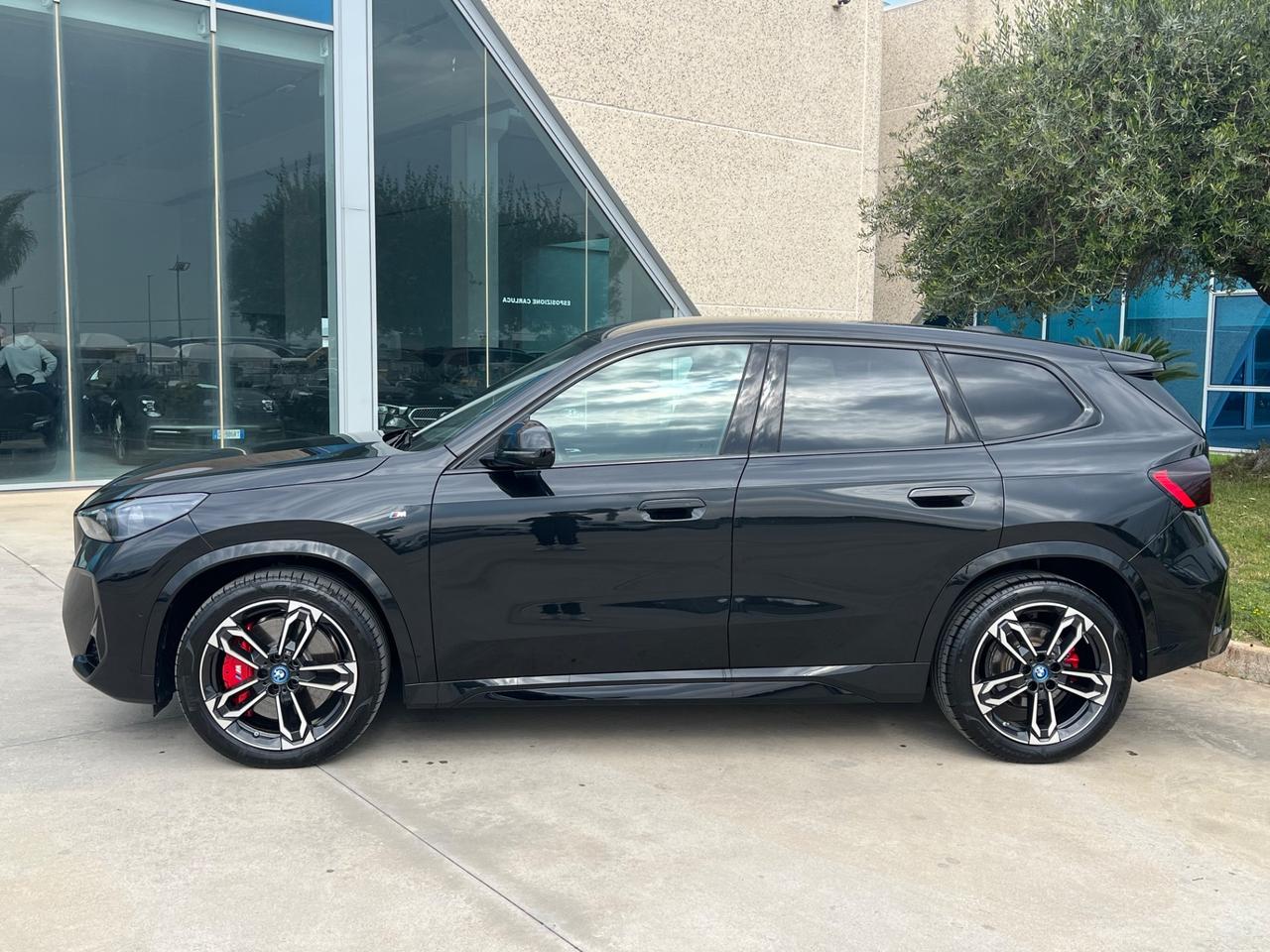 Bmw IX1 eDrive 20 Msport Pro possibilità noleggio no scoring