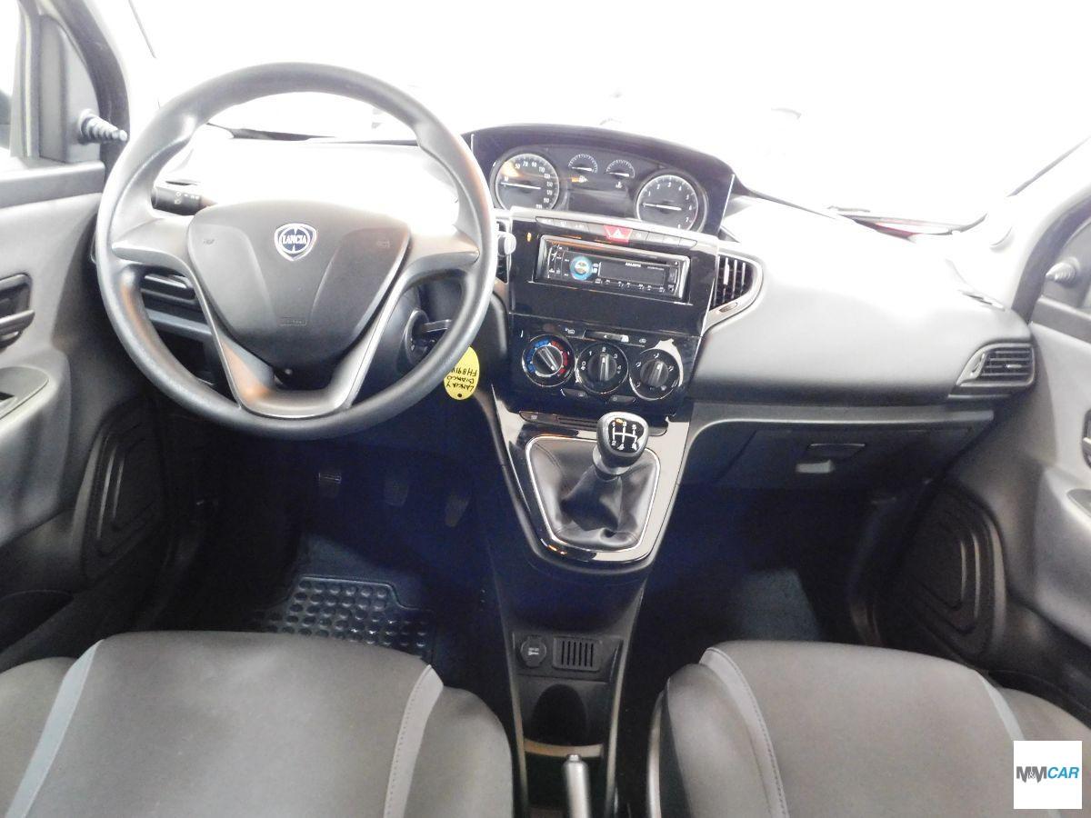 LANCIA - Ypsilon - 1.2 69 CV 5p. Silver
