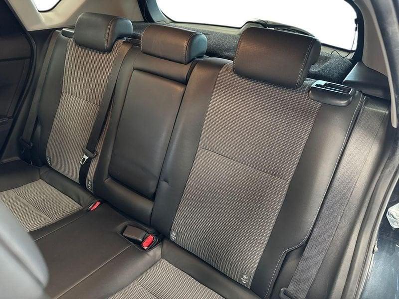 Toyota Auris Hybrid Lounge