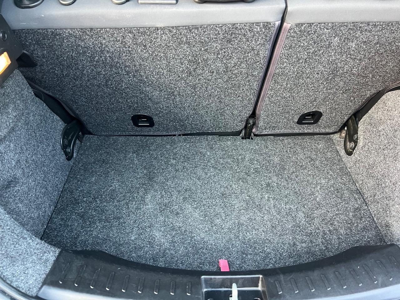 Lancia Ypsilon 1.0 FireFly 5 porte S&S Hybrid Silver