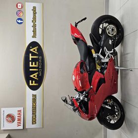 Ducati Panigale V2 - 2023