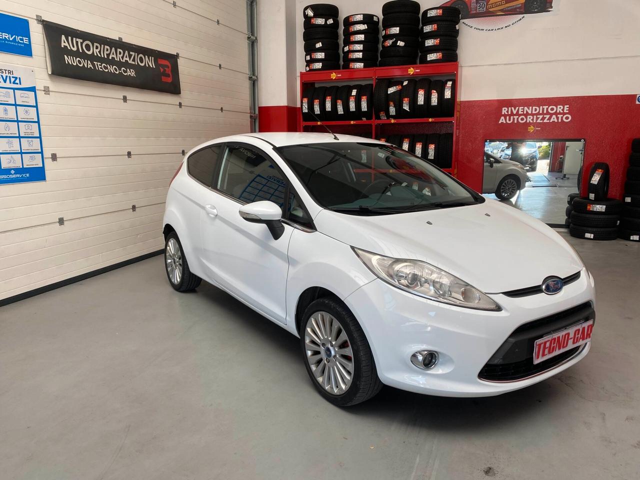Ford Fiesta 1.4 TDCi 68CV 3 porte Titanium