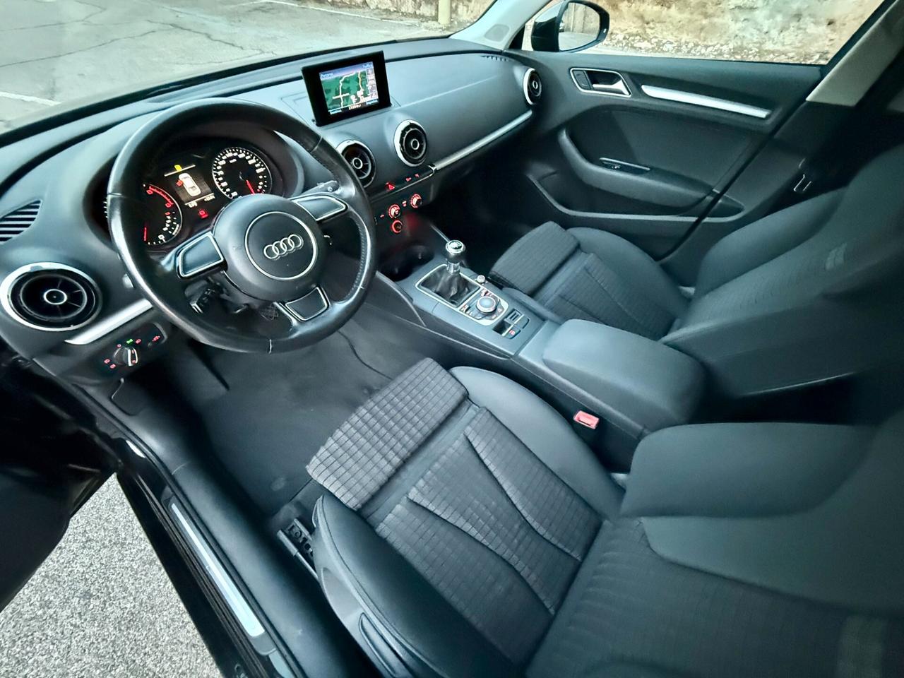 Audi A3 SEDAN/2.0 TDI 150CV/CERCHI 18"/LED/NAVI