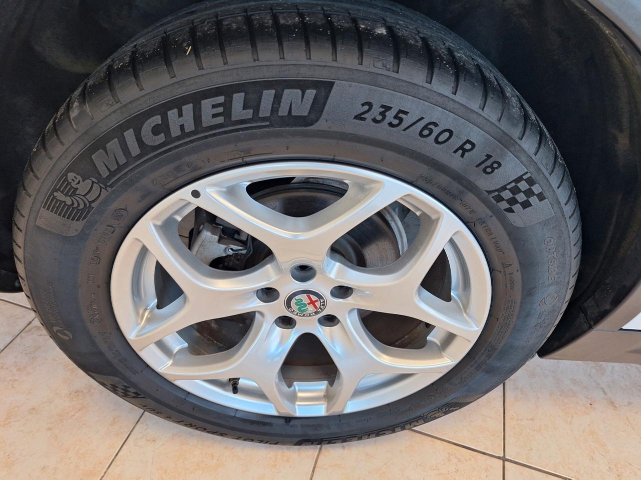 Alfa Romeo Stelvio 2.2 Turbodiesel 190 CV AT8 Q4 Business