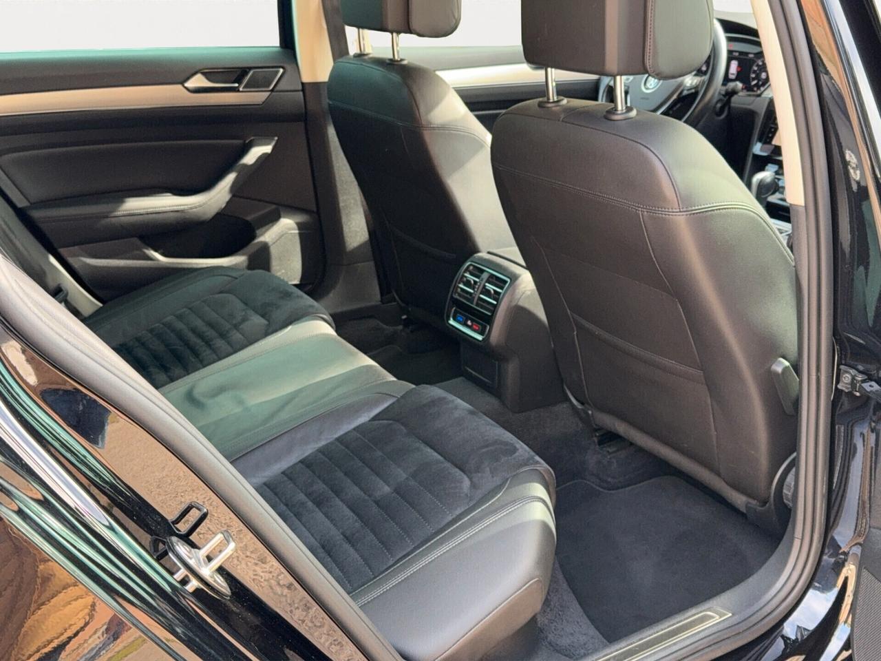 Volkswagen Passat Variant 2.0 TDI SCR 190 CV 4MOTION DSG Executive - 2018