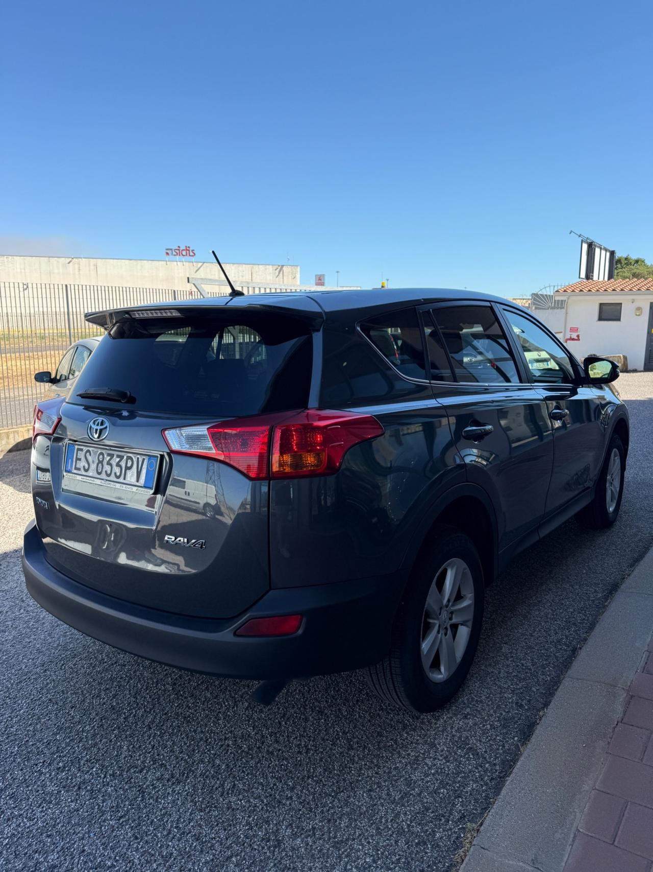 Toyota RAV 4 RAV4 2.0 D-4D 2WD my14"