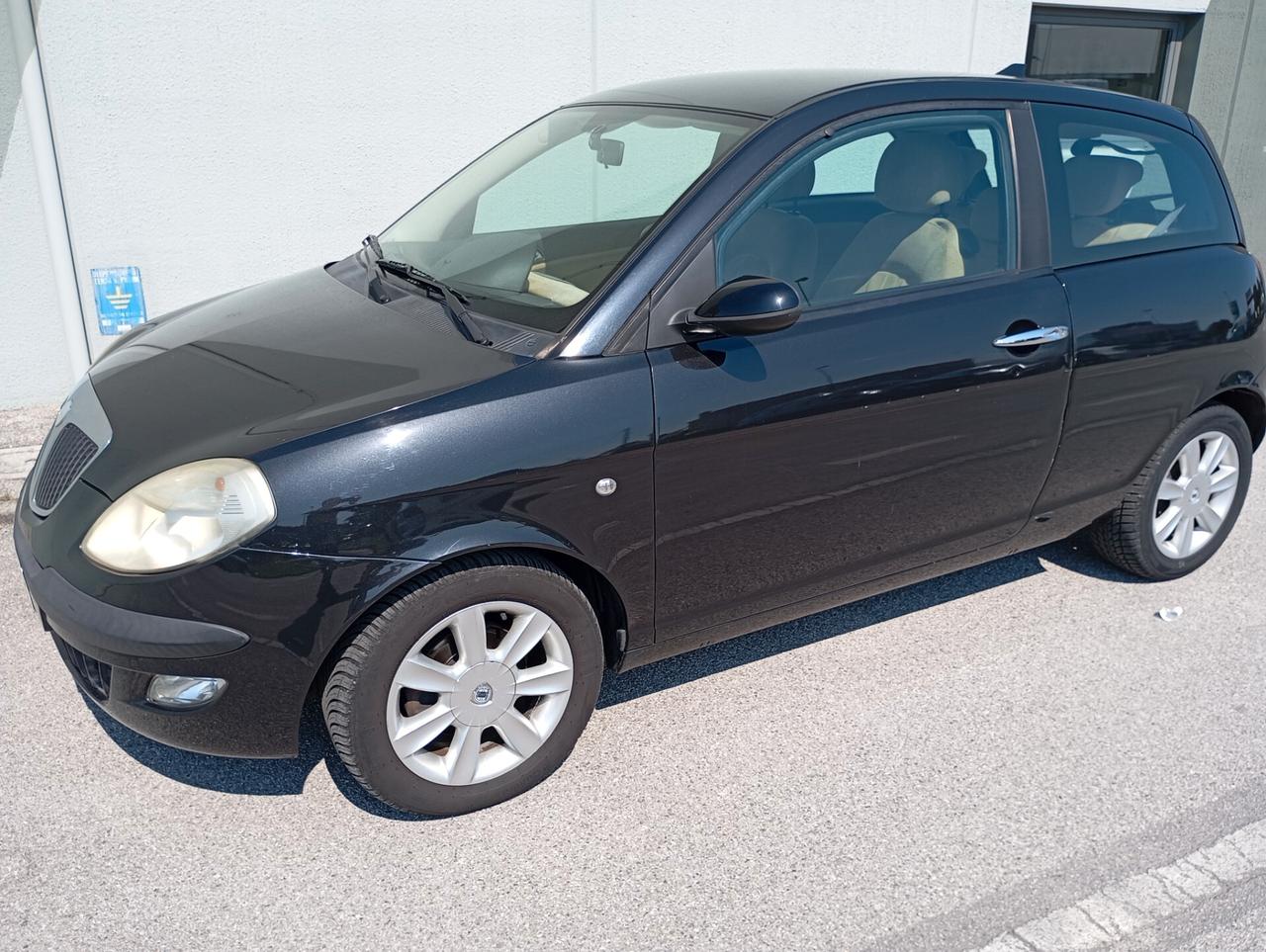 LANCIA YPSILON OK NEOPATENTATI