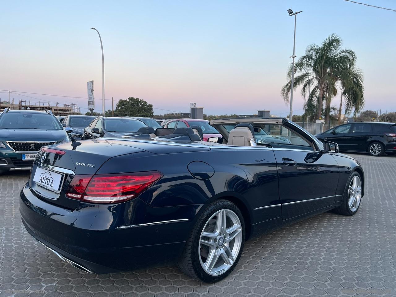 MERCEDES-BENZ E 220 BlueTEC Cabrio Sport