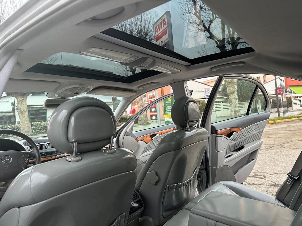 Mercedes-benz E 220 CDI cat Elegance 2004