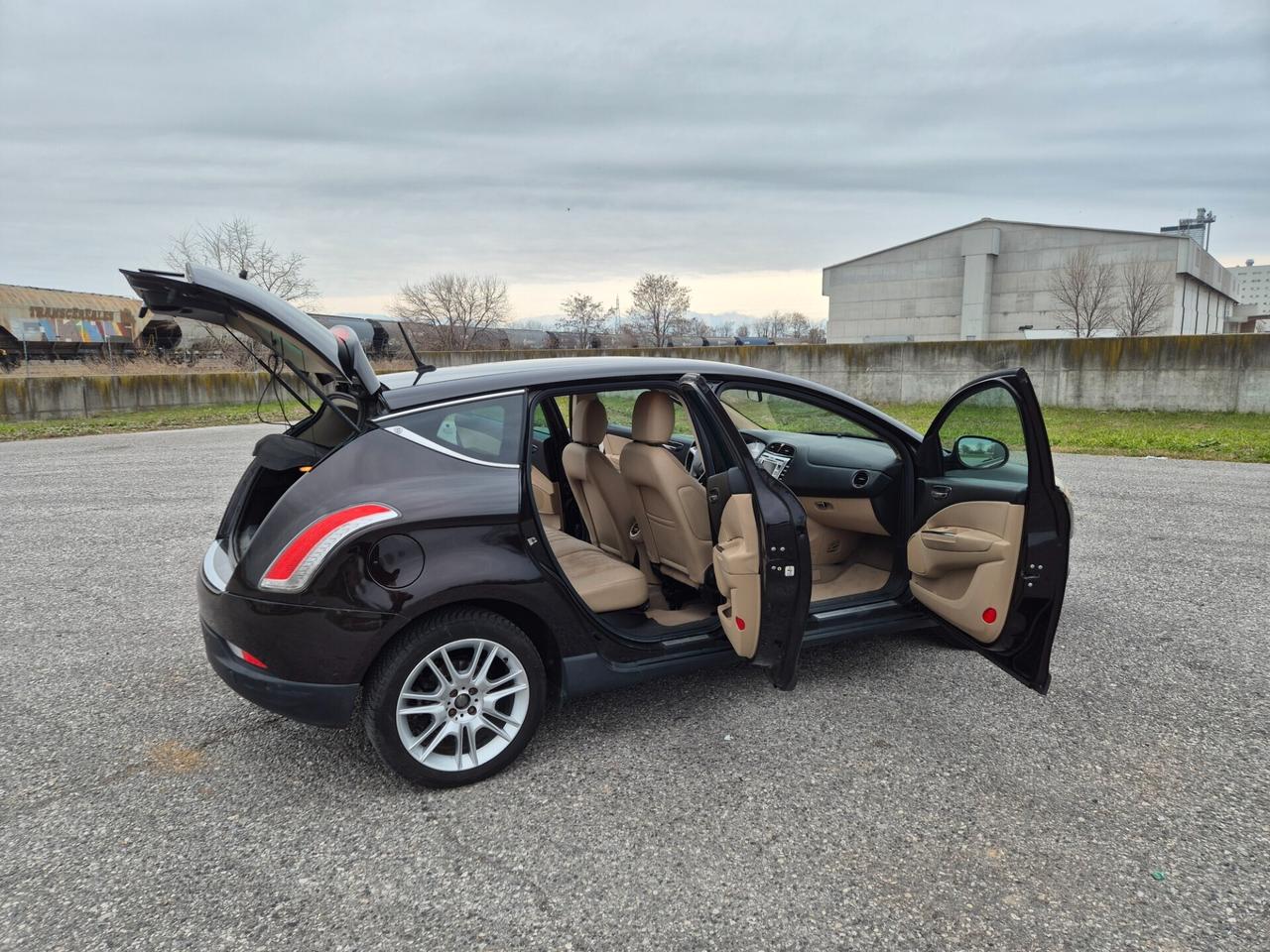 Lancia Delta 1.6 MJT Gold FULL