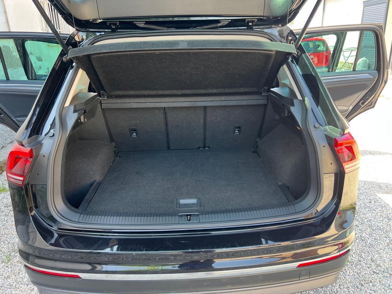 Volkswagen Tiguan 2.0 TDI SCR DSG 4MOTION Business BMT