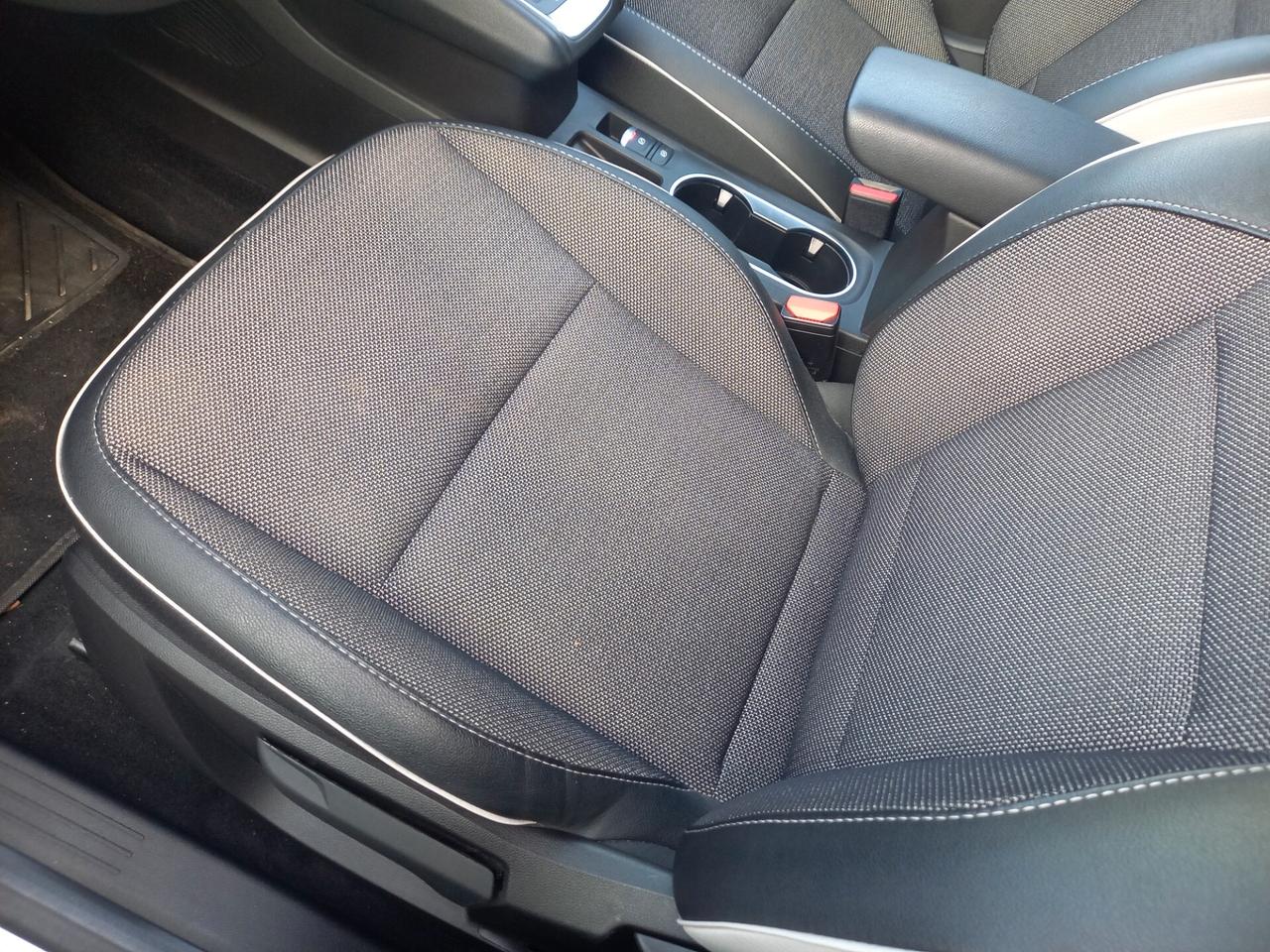 Renault Captur Hybrid E-Tech 145 CV Intens