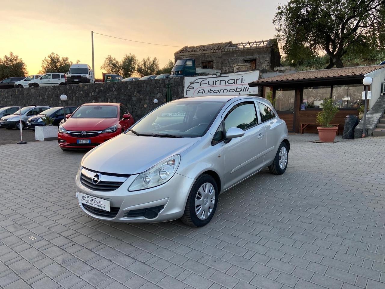 Opel Corsa 1.2 3 porte Club