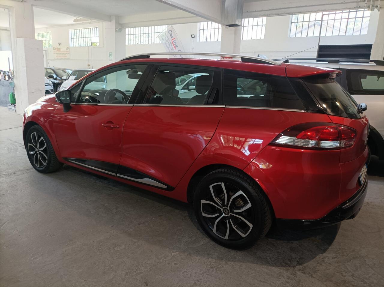 Renault Clio Sporter dCi 90 CV Moschino 2018 sOLO 141000Km