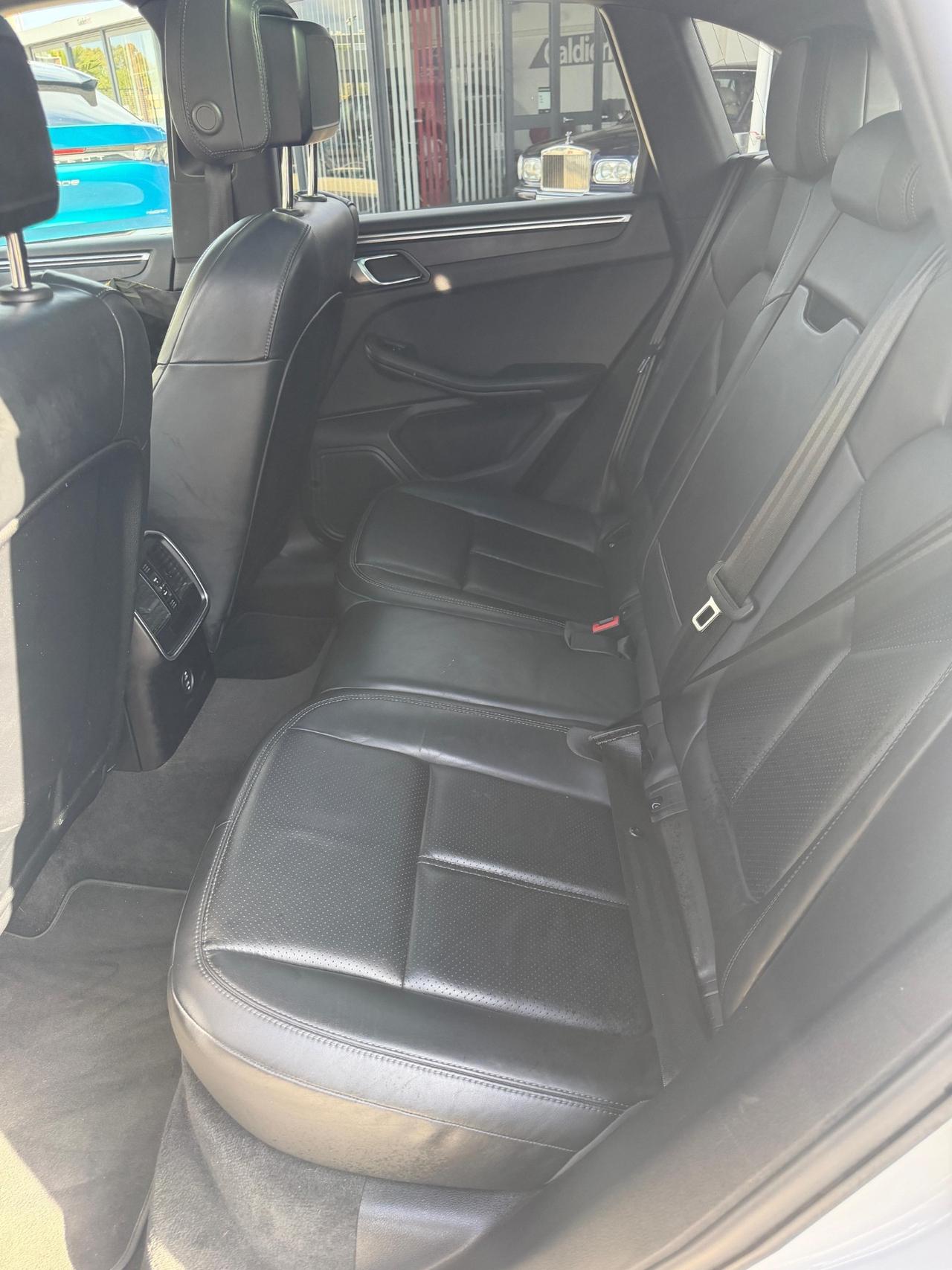 Porsche Macan 2.0 265 CV - Grigio Gesso - Cerchi 21" RS Spyder - Full