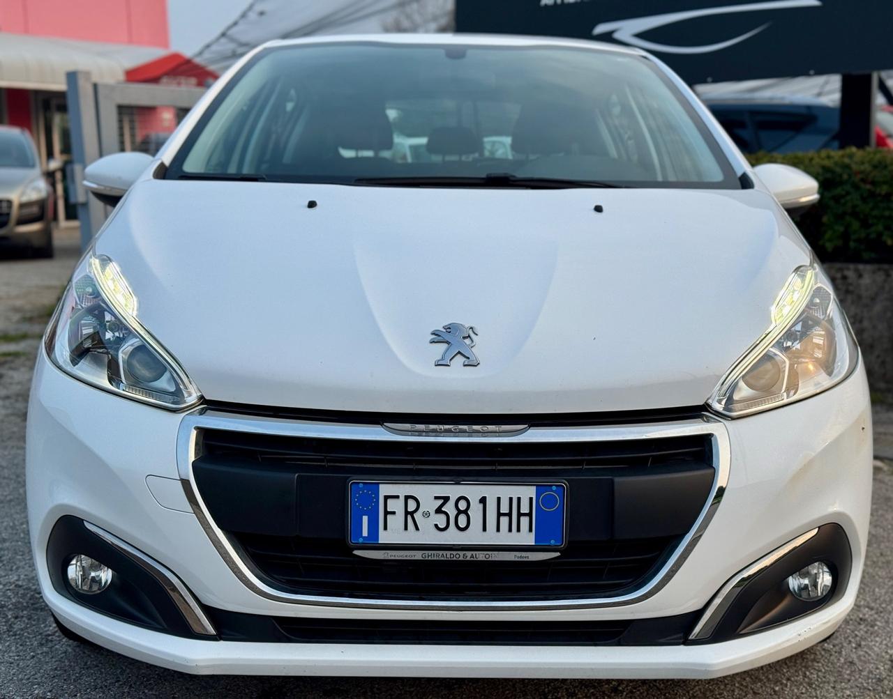 Peugeot 208 1.2i Benzina 82CV 5PT NEOPATENTATI 117.000KM