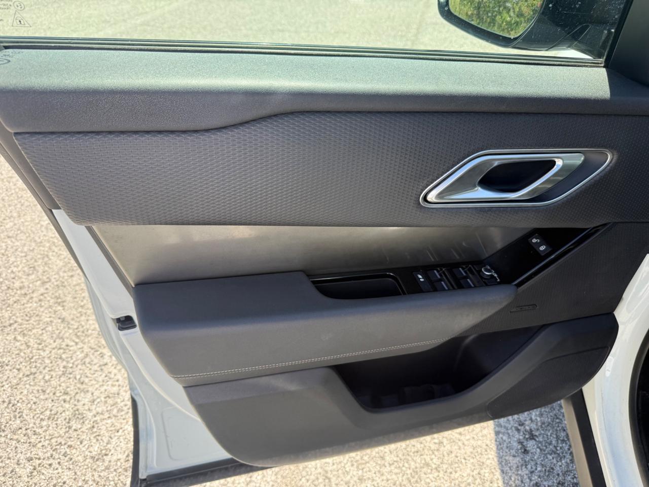 Land Rover Range Velar 2.0 TD4 180 CV R-Dynamic HSE
