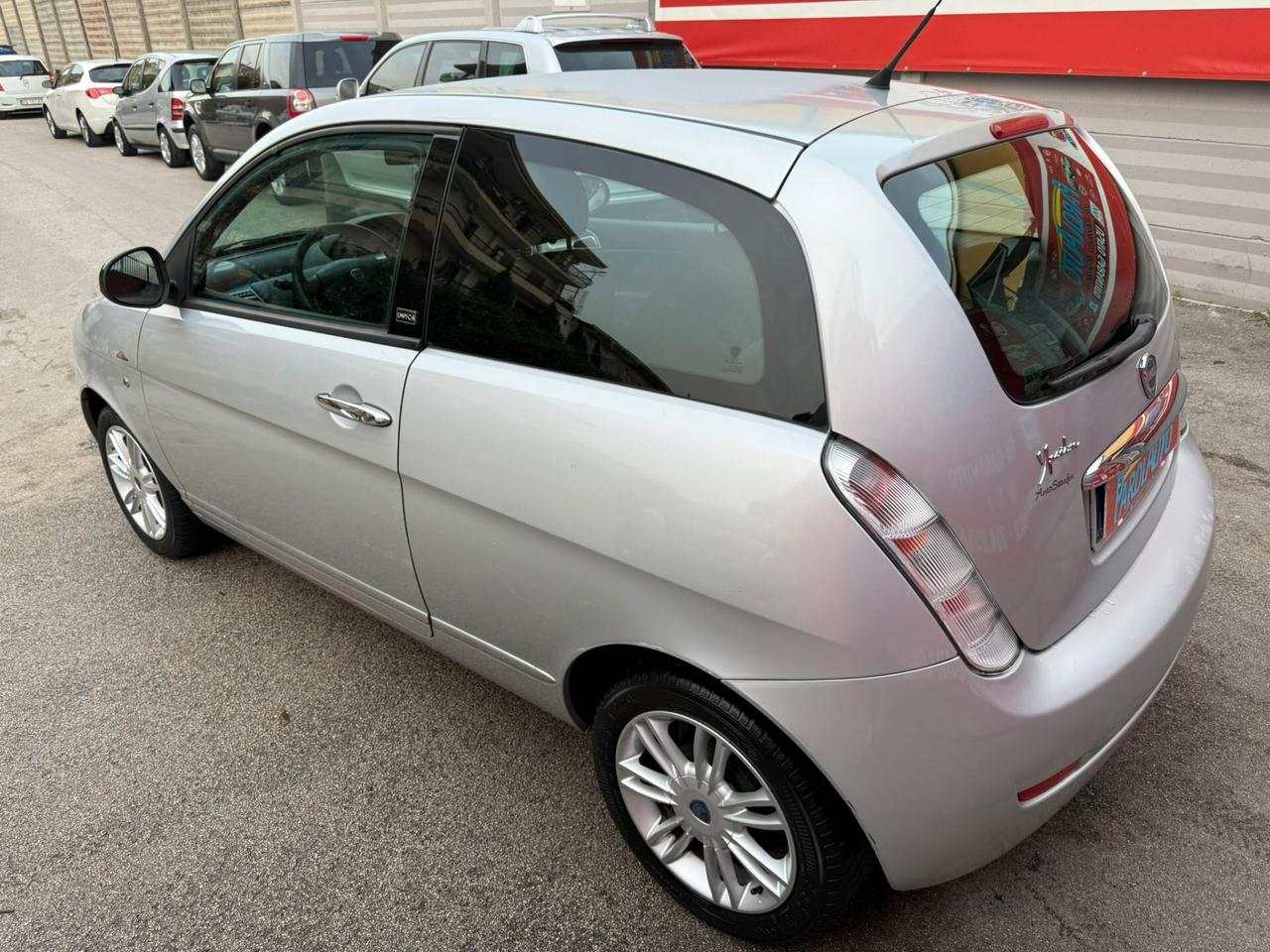 Lancia Ypsilon 1.2 69cv Unyca - 2012
