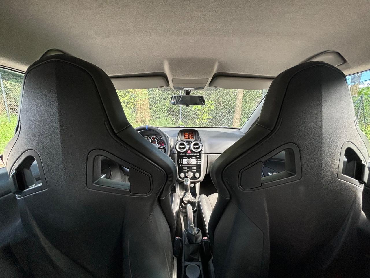 Opel Corsa 1.6 T 192CV OPC