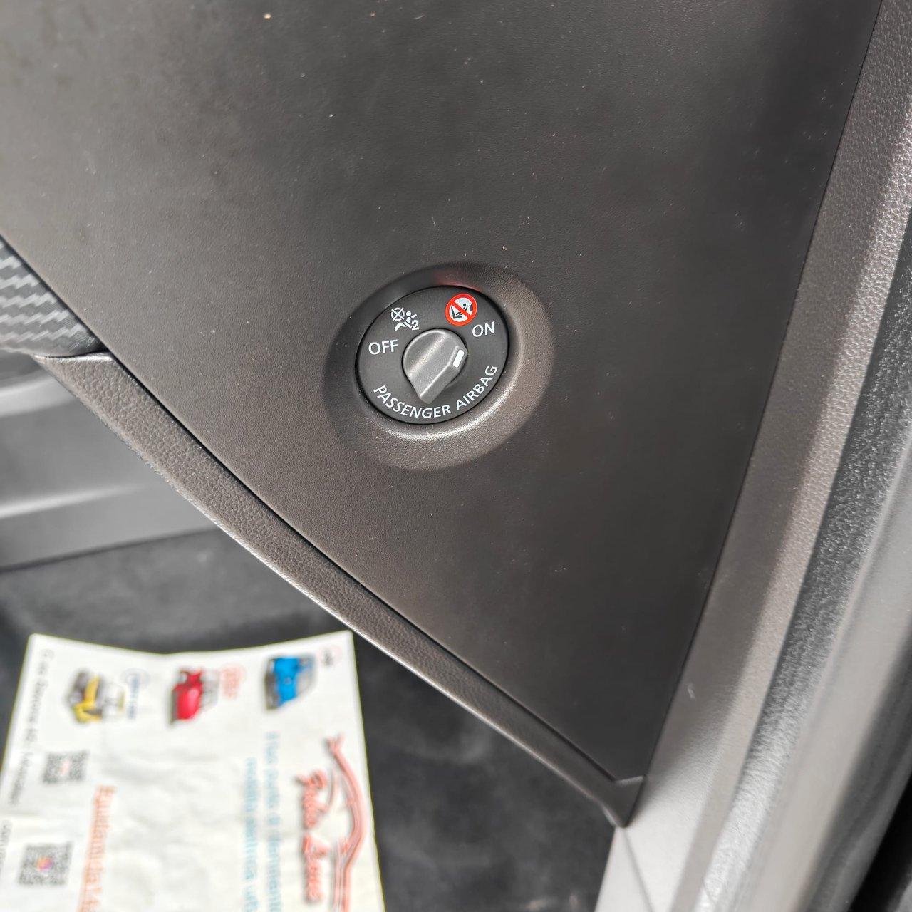 Renault Captur 1.6 E-Tech hybrid RS Line 145cv auto