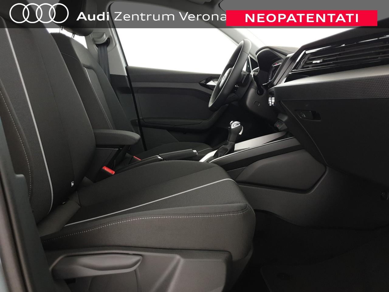 Allstreet 30TFSI 116CV S tronic Identity Contrast