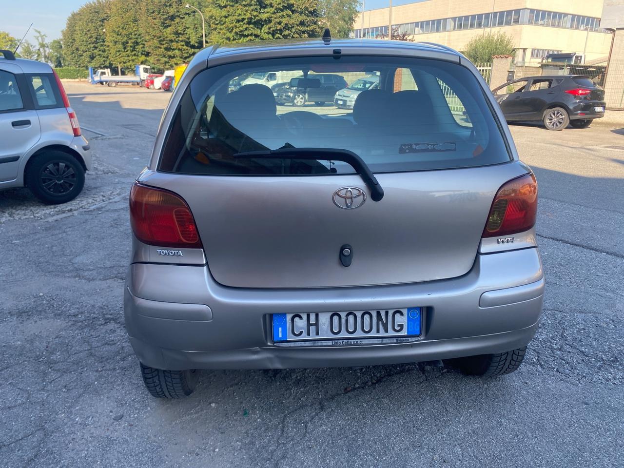Toyota Yaris 1.0i 16V cat 3 porte