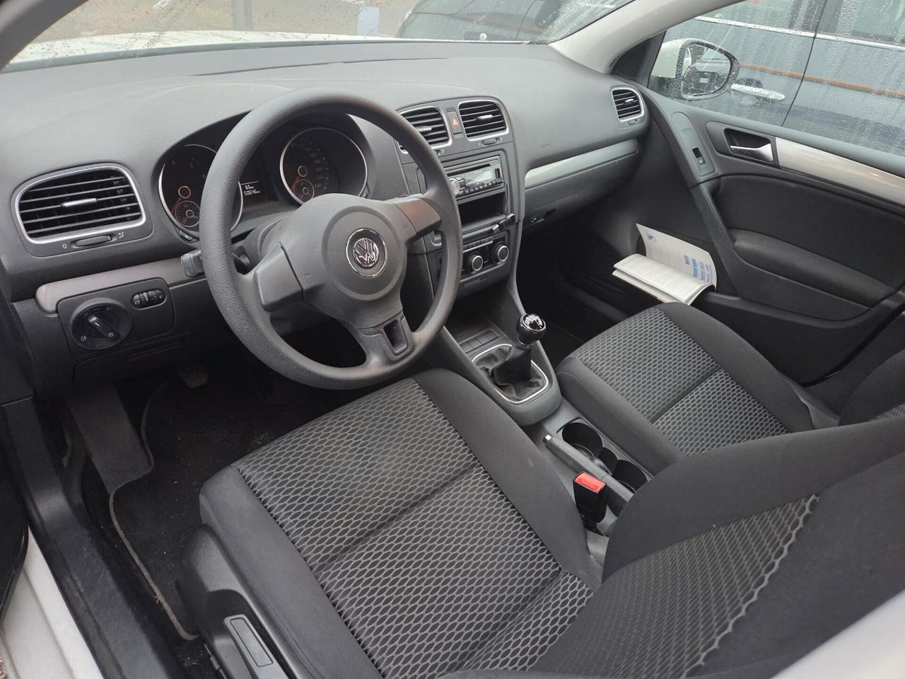 Volkswagen Golf POCHI KM - 2011