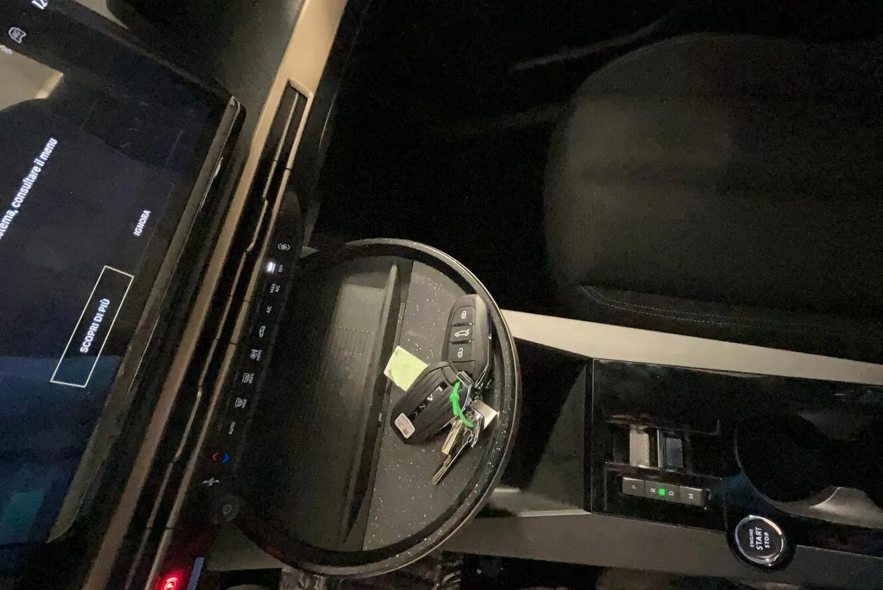 Lancia Ypsilon Hybrid e-DCT KM 0