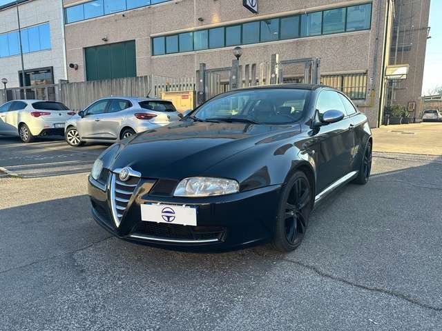 Alfa Romeo GT 1.9 JTDM 16V Distinctive Black Line