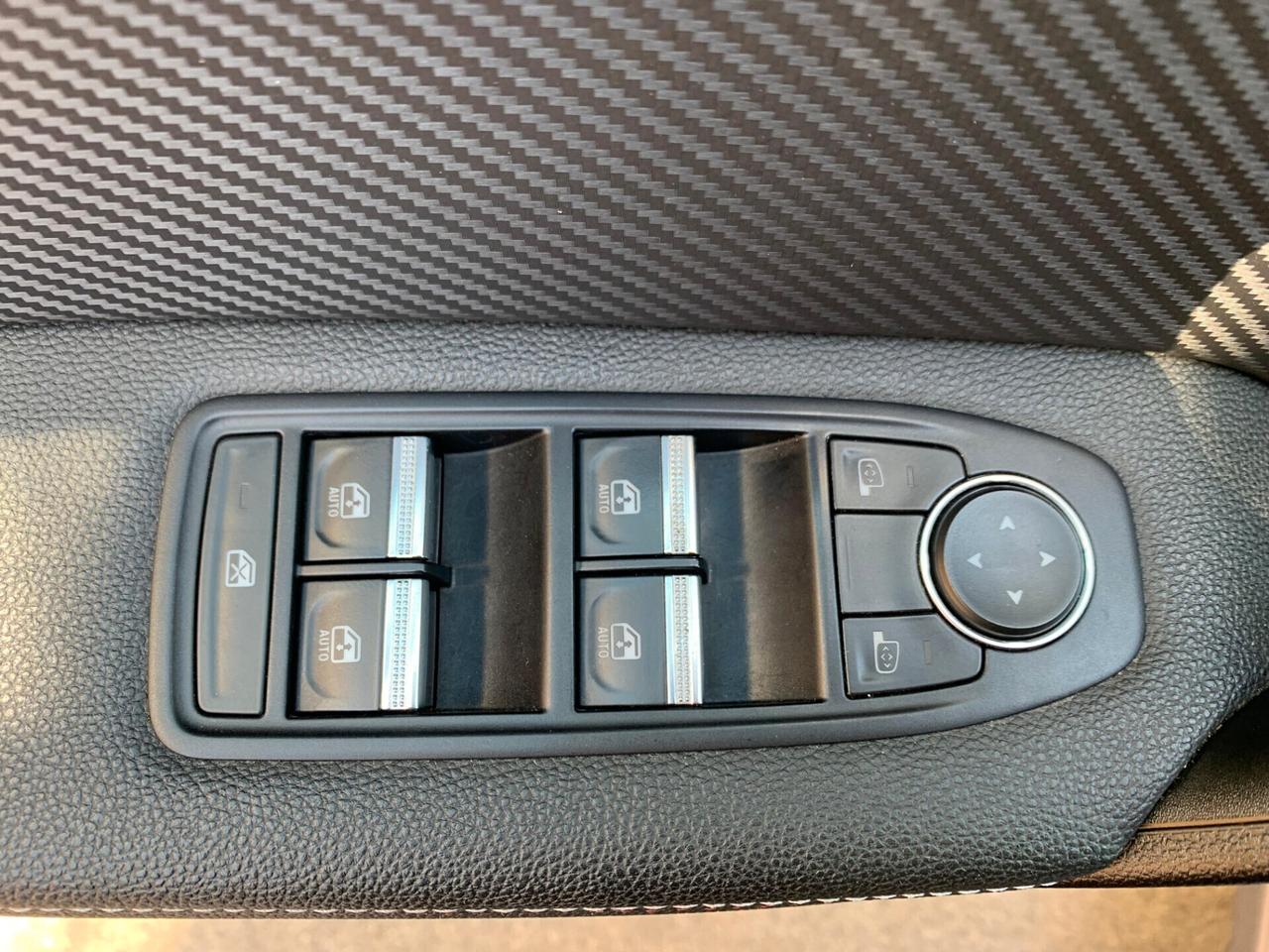Renault Captur Full Hybrid E-Tech 94CV RS Line