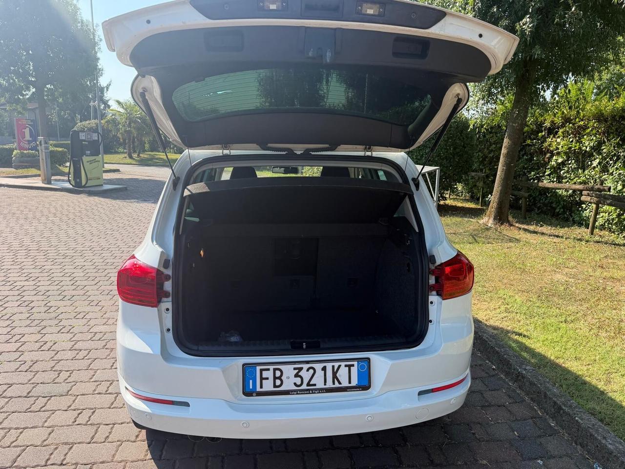 Volkswagen Tiguan 2.0 TDI 110 CV Sport & Style BlueMotion