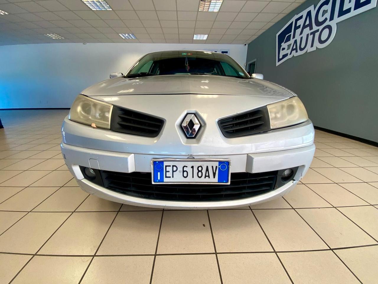 Renault Megane Mégane 1.5 dCi/105CV Grandtour Serie Speciale