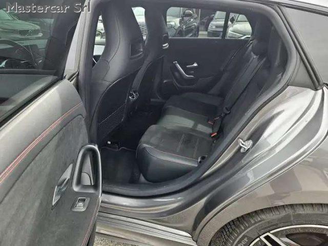 MERCEDES-BENZ CLA 180 CLA Shooting Brake Premium auto - GE748CY