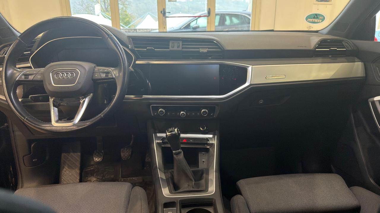 Audi Q3 SPB 35 TFSI S line edition