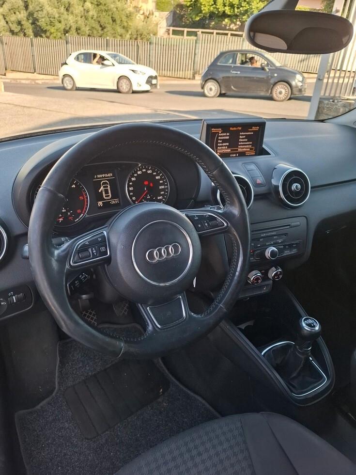 Audi A1 1.6 TDI 90CV S LINE EDITION - 2013