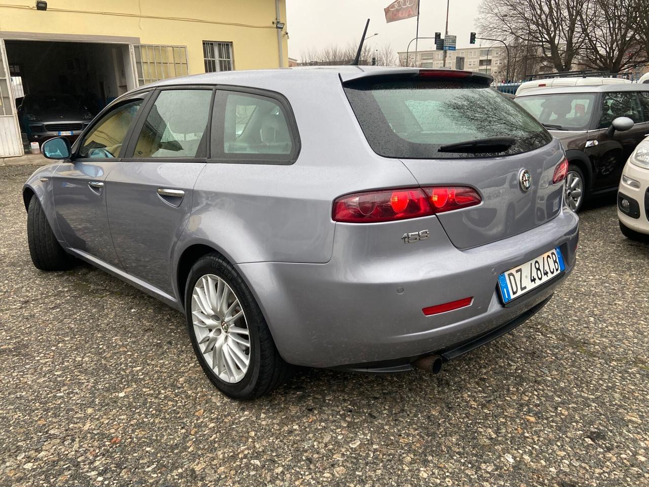 Alfa Romeo 159 2.0 JTDm Sportwagon Distinctive 09