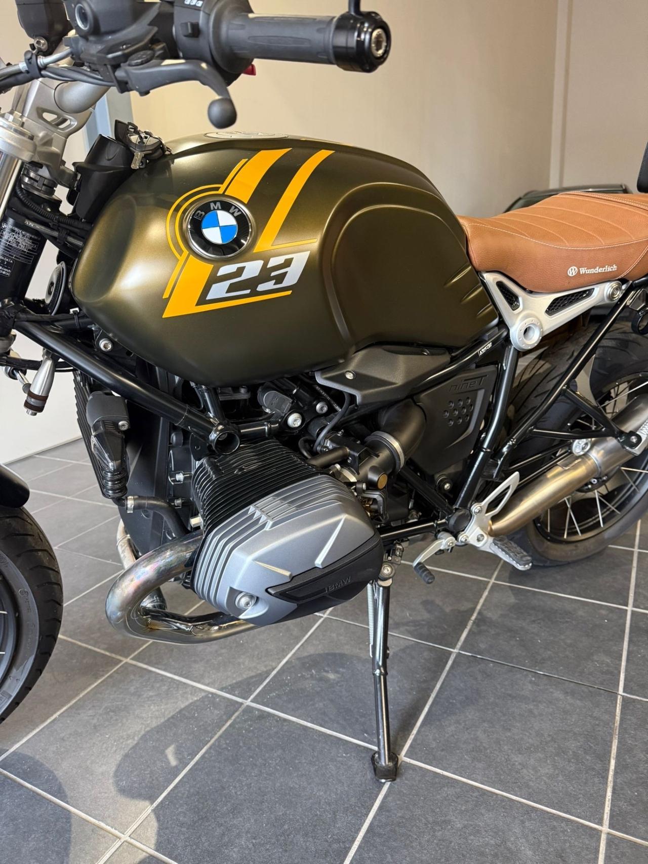 MOTO BMW R NINE T SCAMBLER
