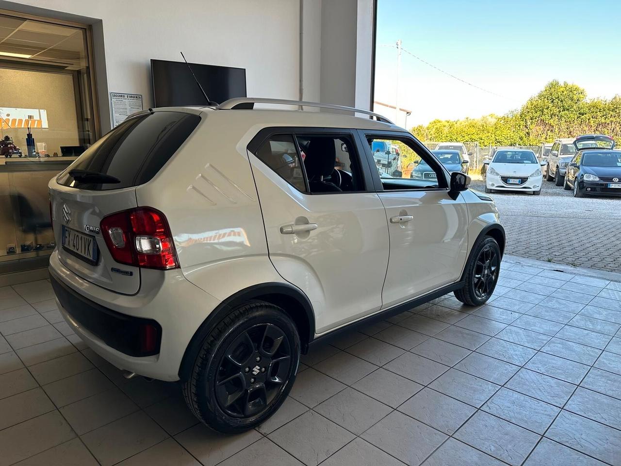 Suzuki Ignis 1.2 Hybrid Top