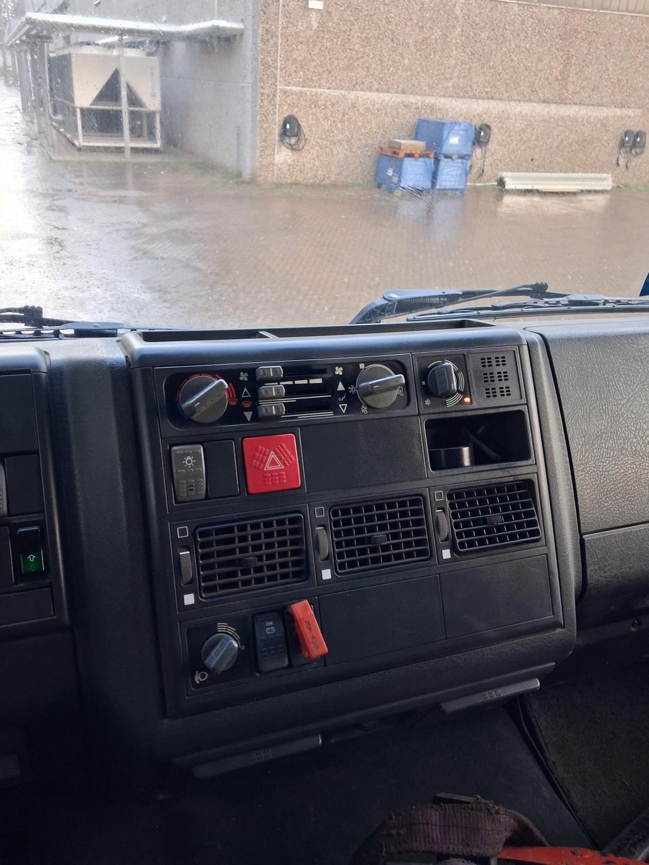 Iveco Daily 35C9D/BarTor2.8D PC-DC-RG Cab.
