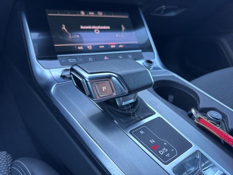 Audi A6 Avant 40 2.0 TDI quattro ultra S tronic Business Design