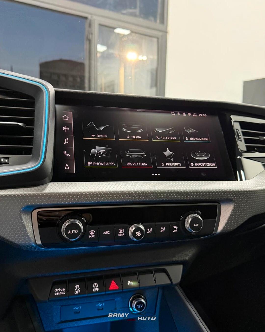 Audi A1 SPB 40 TFSI S tronic Identity Black