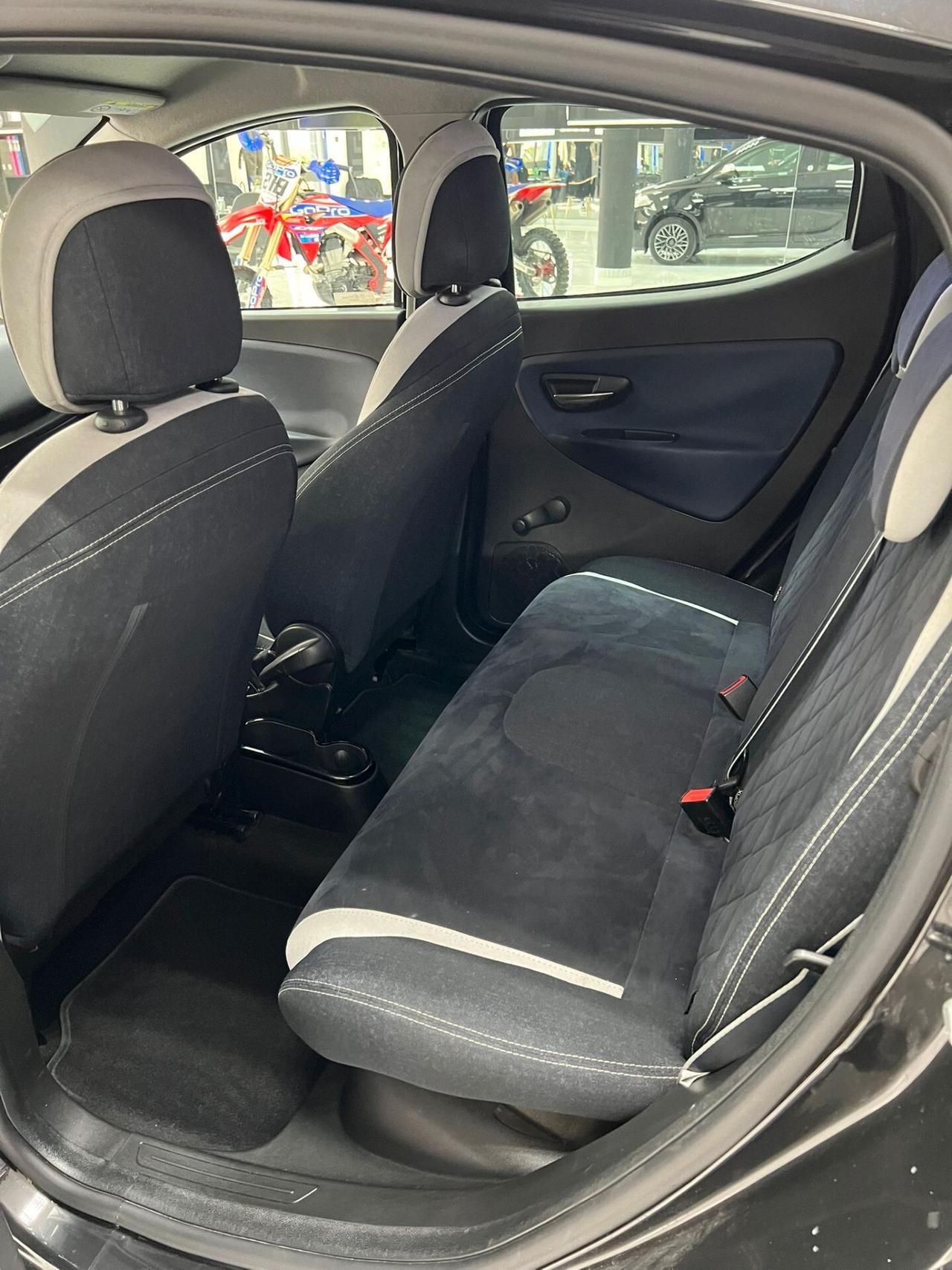 Lancia Ypsilon 1.2 69 CV 5 porte GPL Ecochic Gold