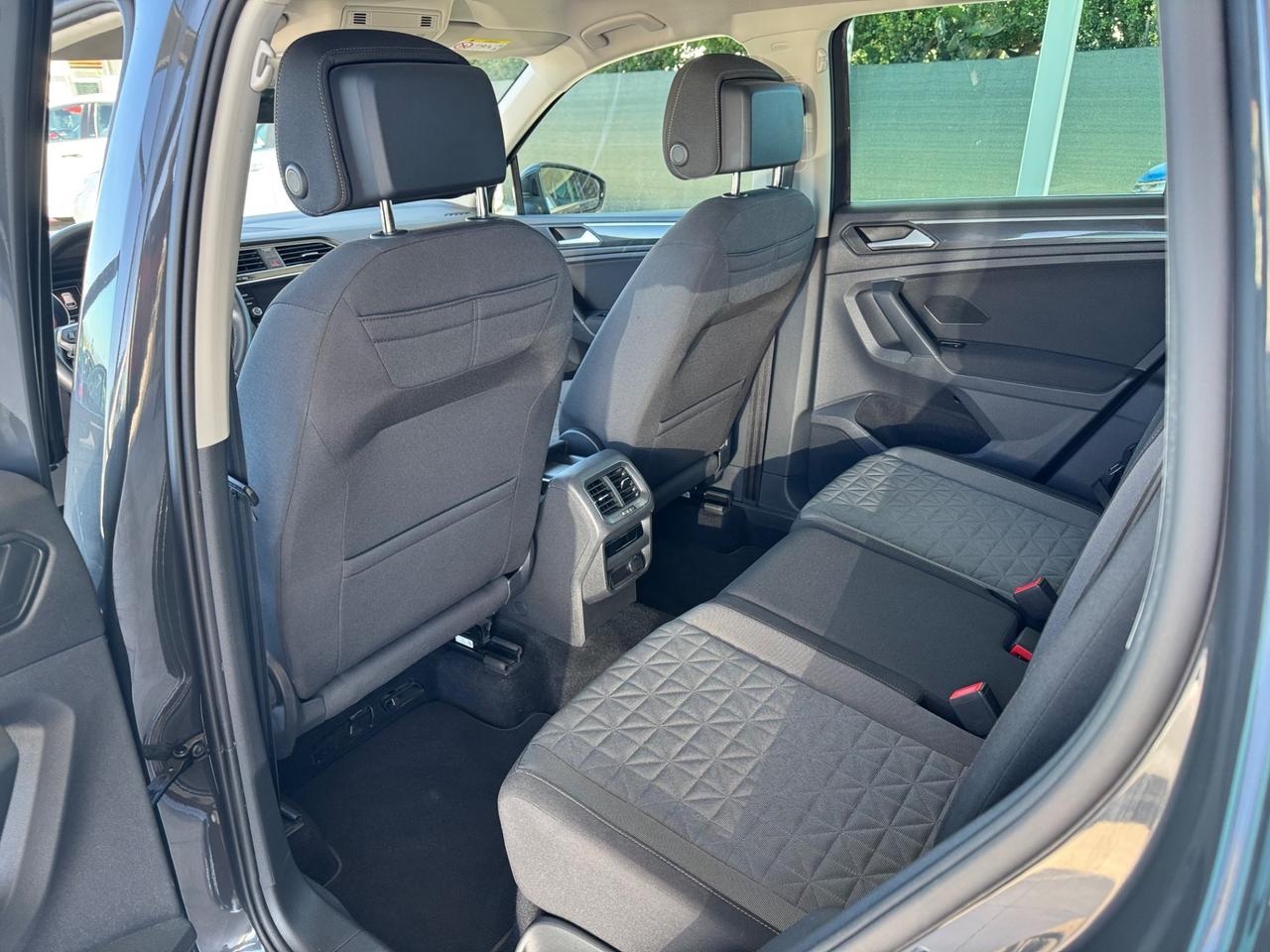 Volkswagen Tiguan 2.0 TDI 150 CV SCR DSG Elegance