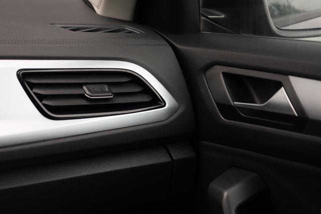 VOLKSWAGEN T-Roc 1.5 TSI Life