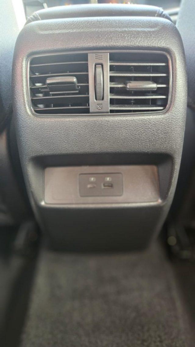 NISSAN Qashqai MHEV 140 CV N-Connecta