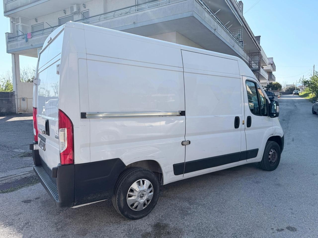 Peugeot Boxer 2022 2.2 BlueHDi 140 L2H2