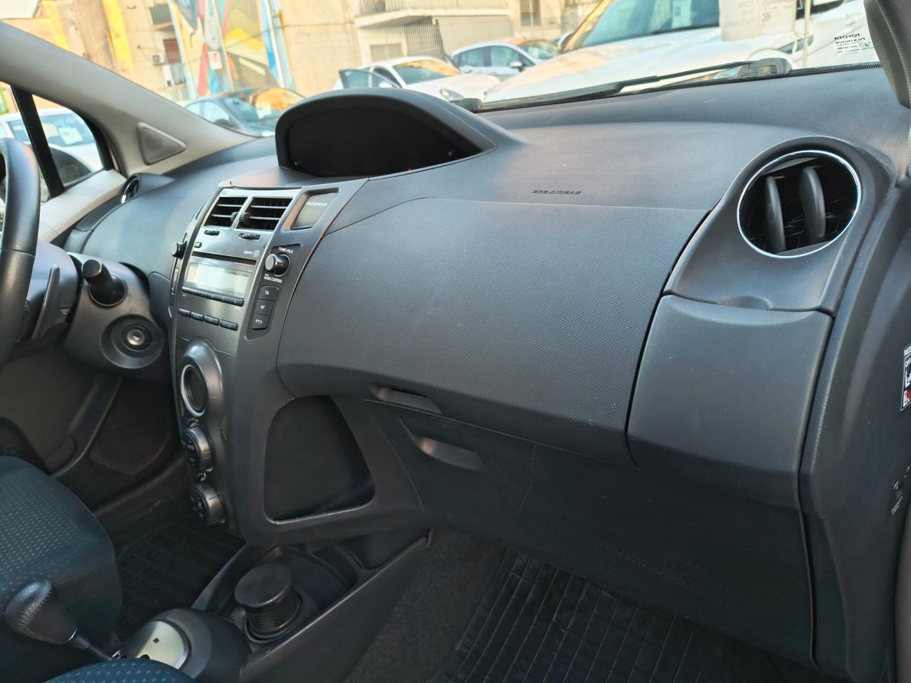 TOYOTA YARIS 1.4 DIESEL CAMBIO AUTOMATICO FINE 2010