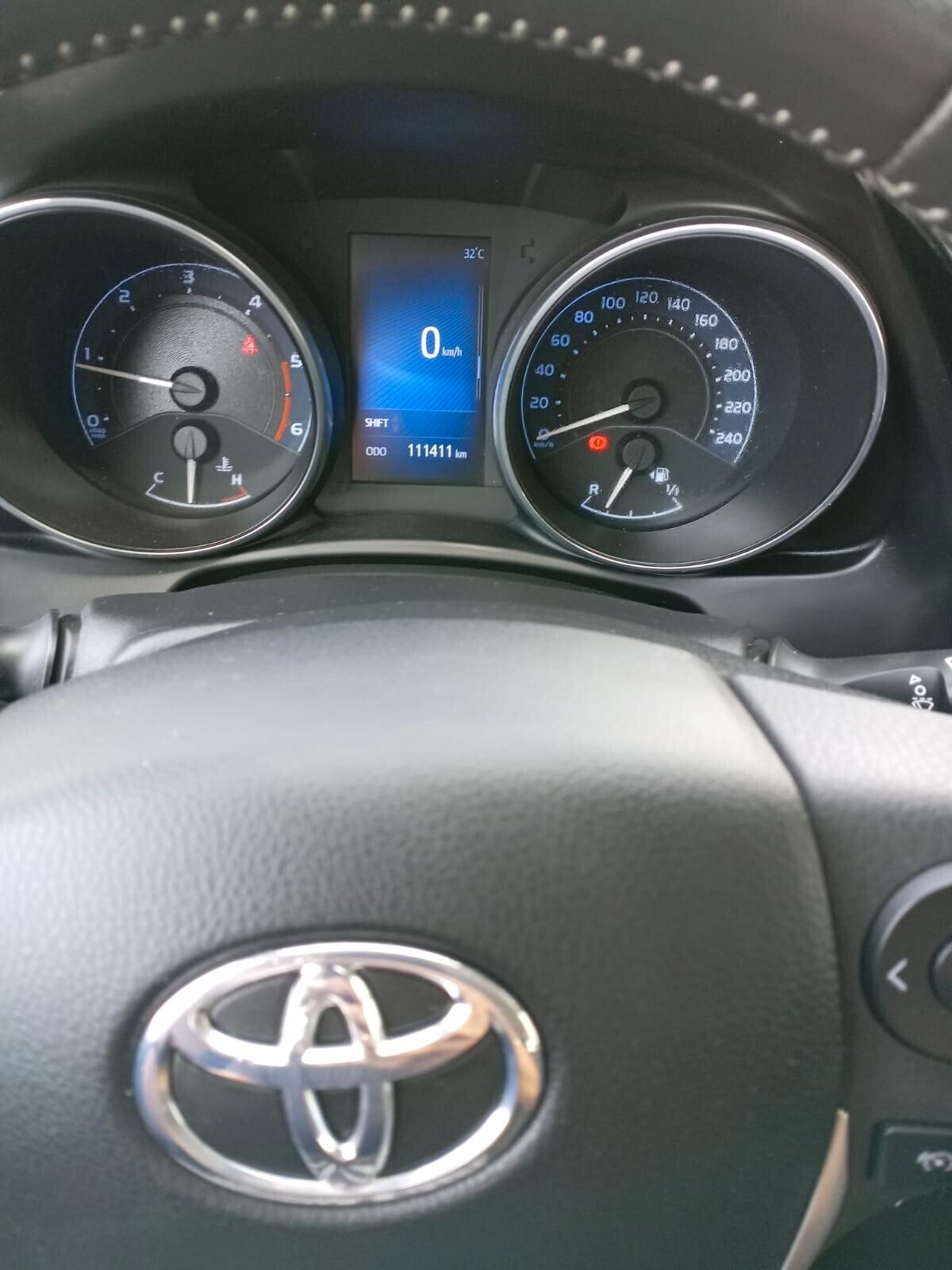 TOYOTA AURIS 1.6 DIESEL 5 PORTE